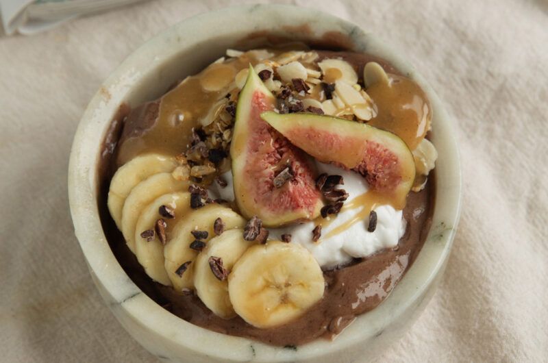 Salted Caramel Açai Bowl