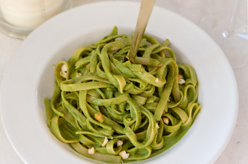 Avocado Pesto Pasta⁣