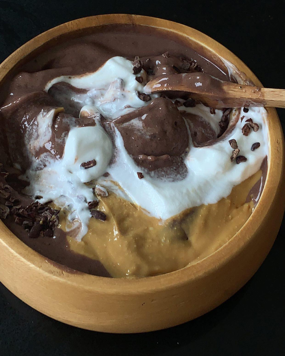 mocha peanut butter smoothie bowl