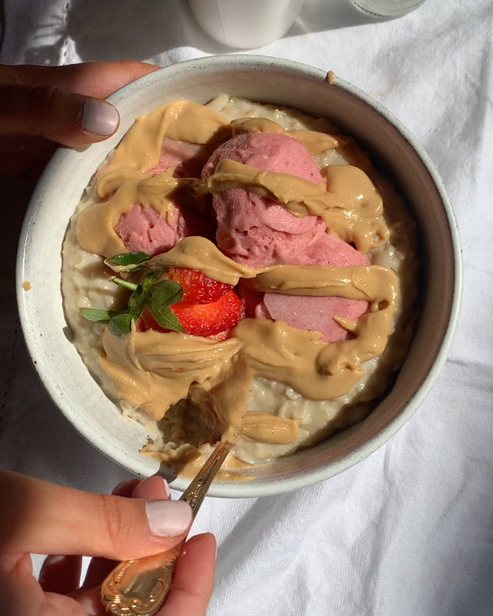 bowl of pb & j nice-cream oatmeal